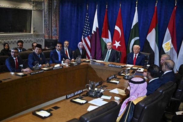 浩鼎中心 三国将出兵加沙，8国对以色列下达通牒，特朗普一语激起千层浪